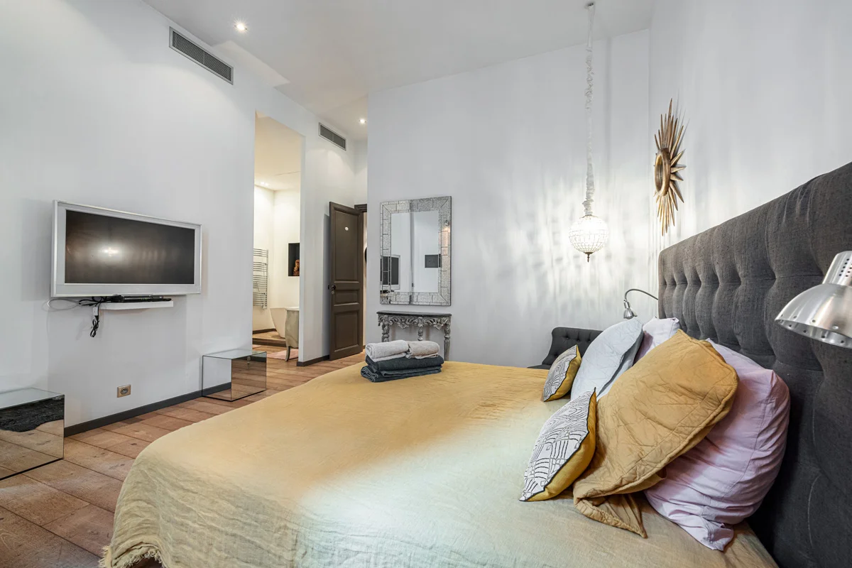 ID 304 COSMOPOLITAN LODGE 9