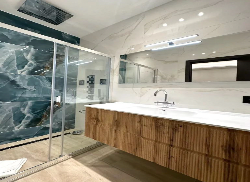 ID 621  - 6 BEDROOM TRIPLEX TOWNHOUSE 24