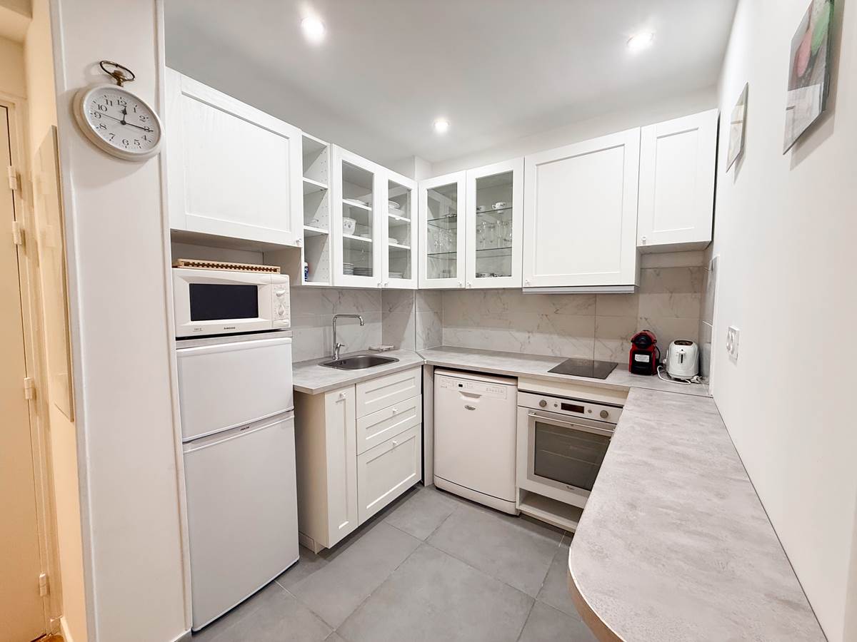 ID 1009 LORRAINE - 1 BEDROOM 11