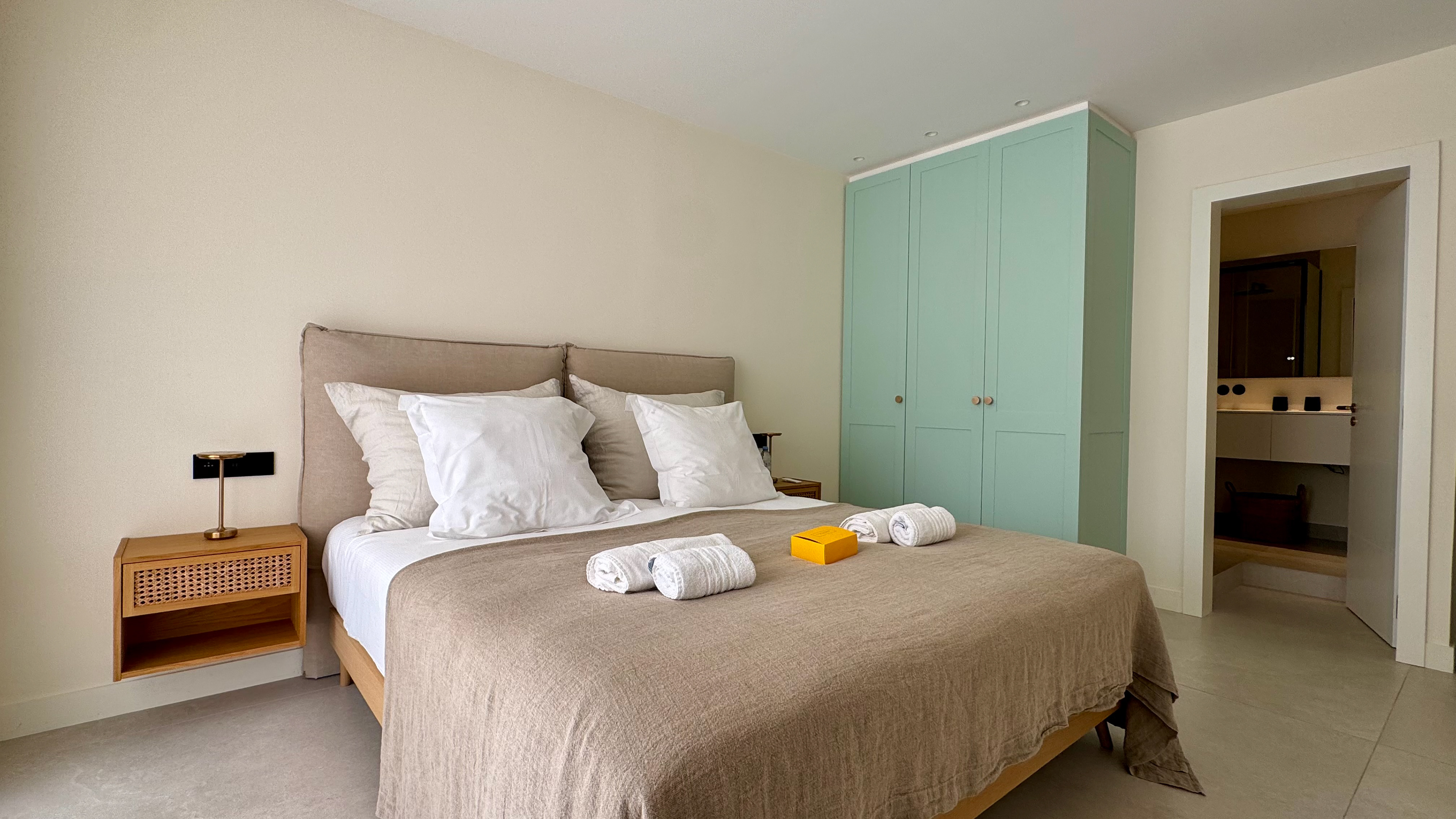 ID 396  POINTE CROISETTE - 3 BEDROOMS 3