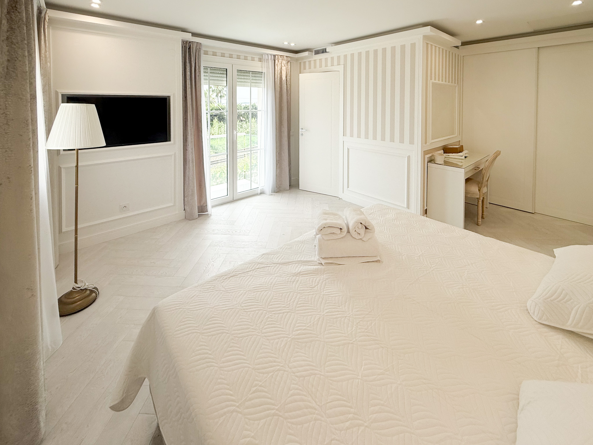 VILLA JUIN  - 5 BEDROOM 10