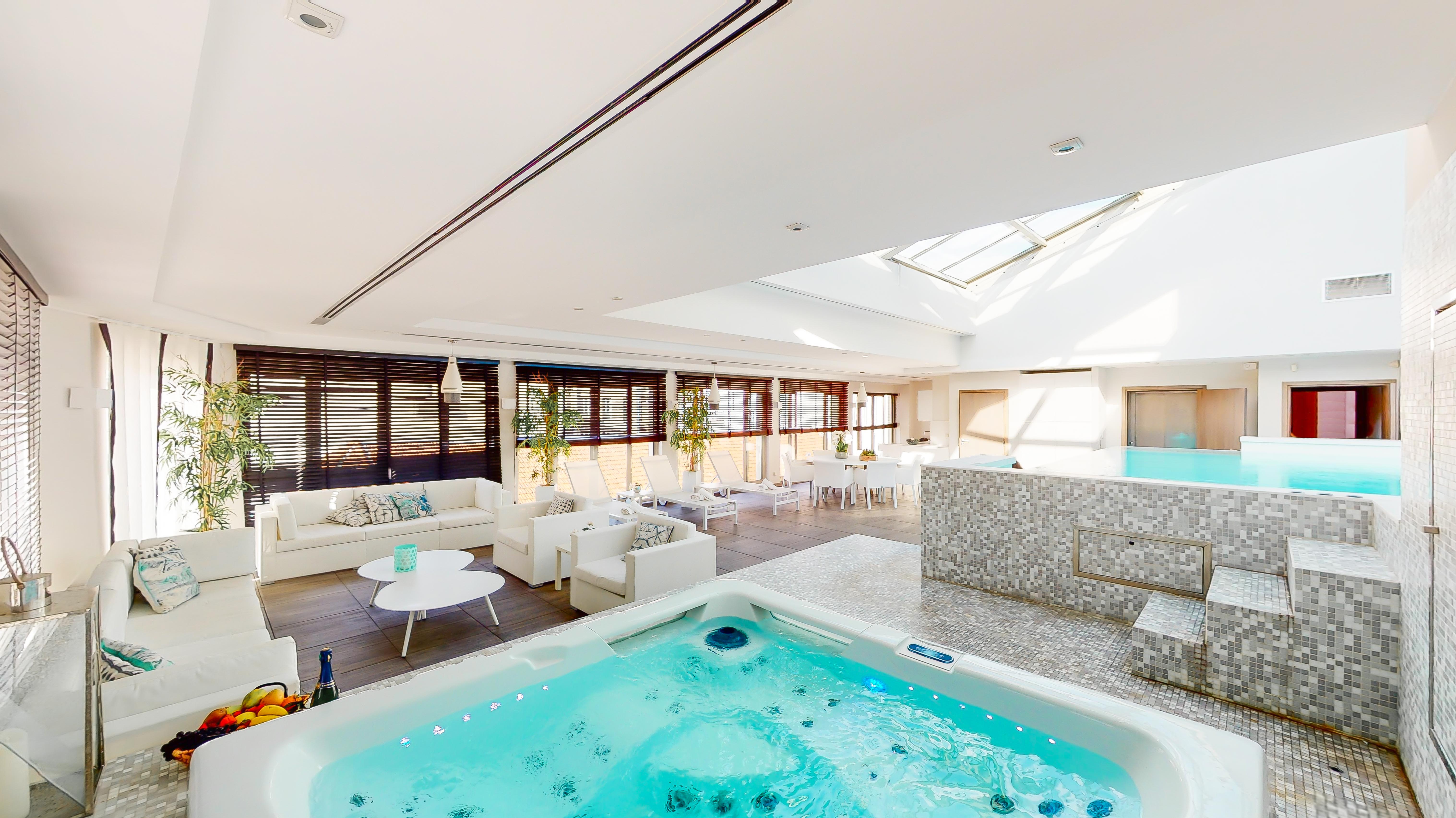 THE POOL HOUSE Cannes 2