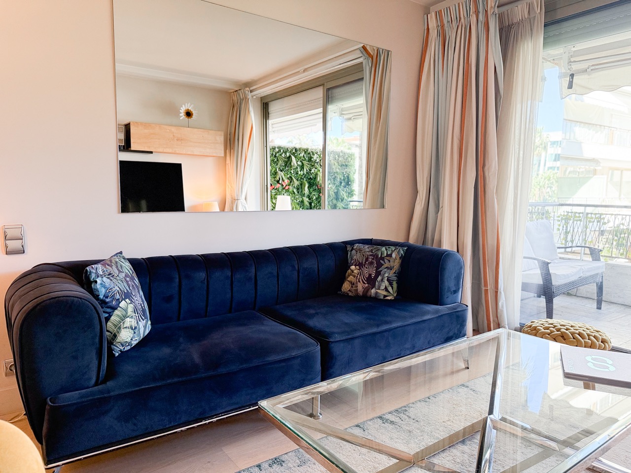 ID 245 45 CROISETTE- 2 CHAMBRES 28