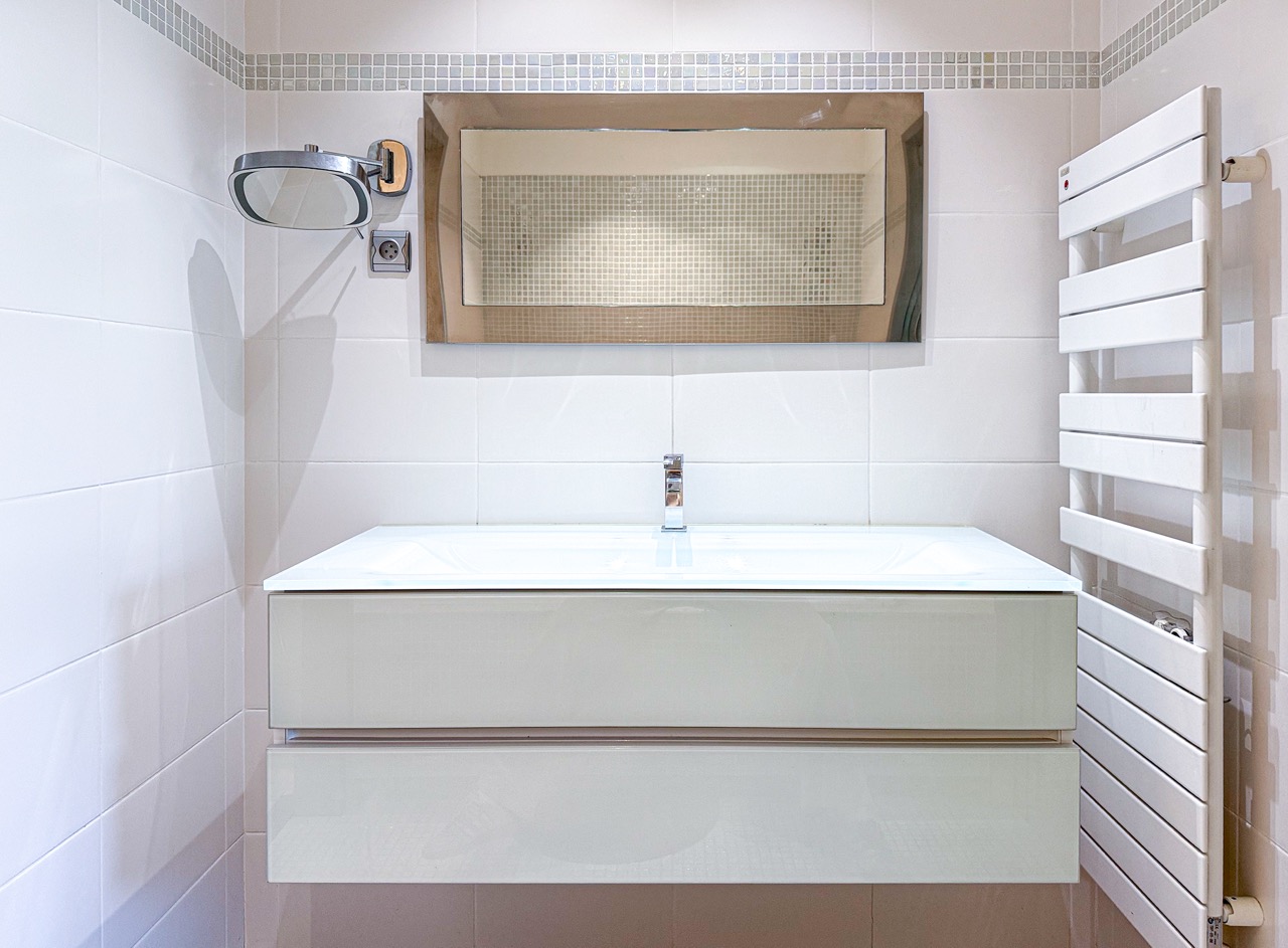 ID 245 45 CROISETTE- 2 CHAMBRES 25