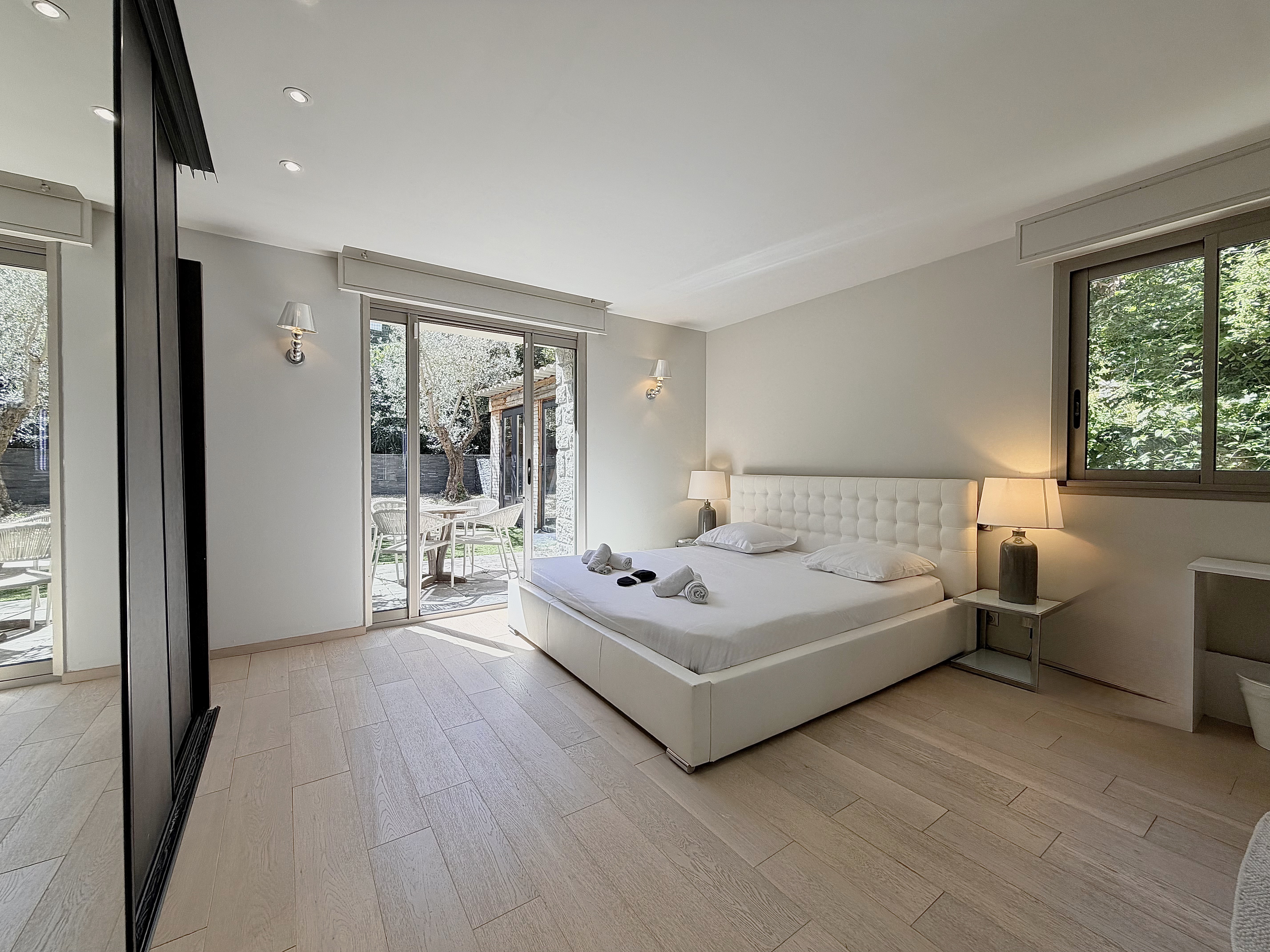 VILLA HAMO - 6 BEDROOMS 40