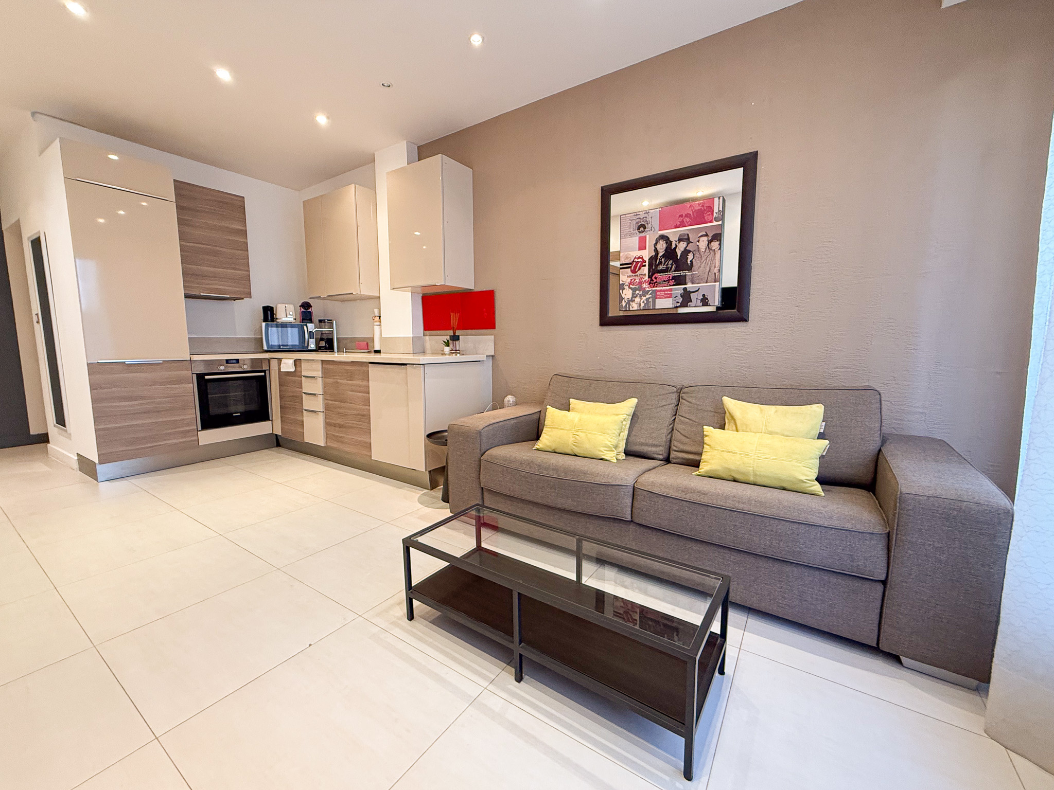 ID 109 ANGERS - 1 BEDROOM 4