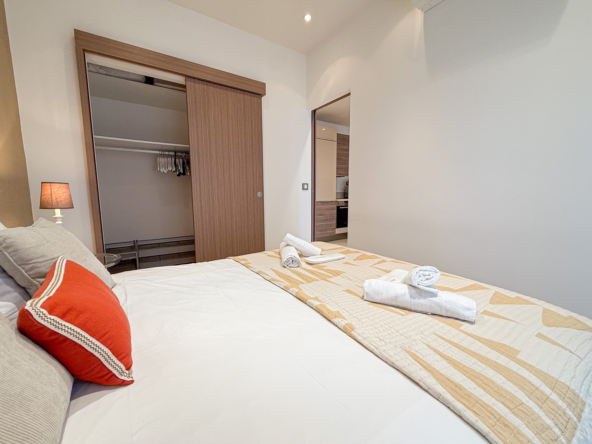 ID 109 ANGERS - 1 BEDROOM 11