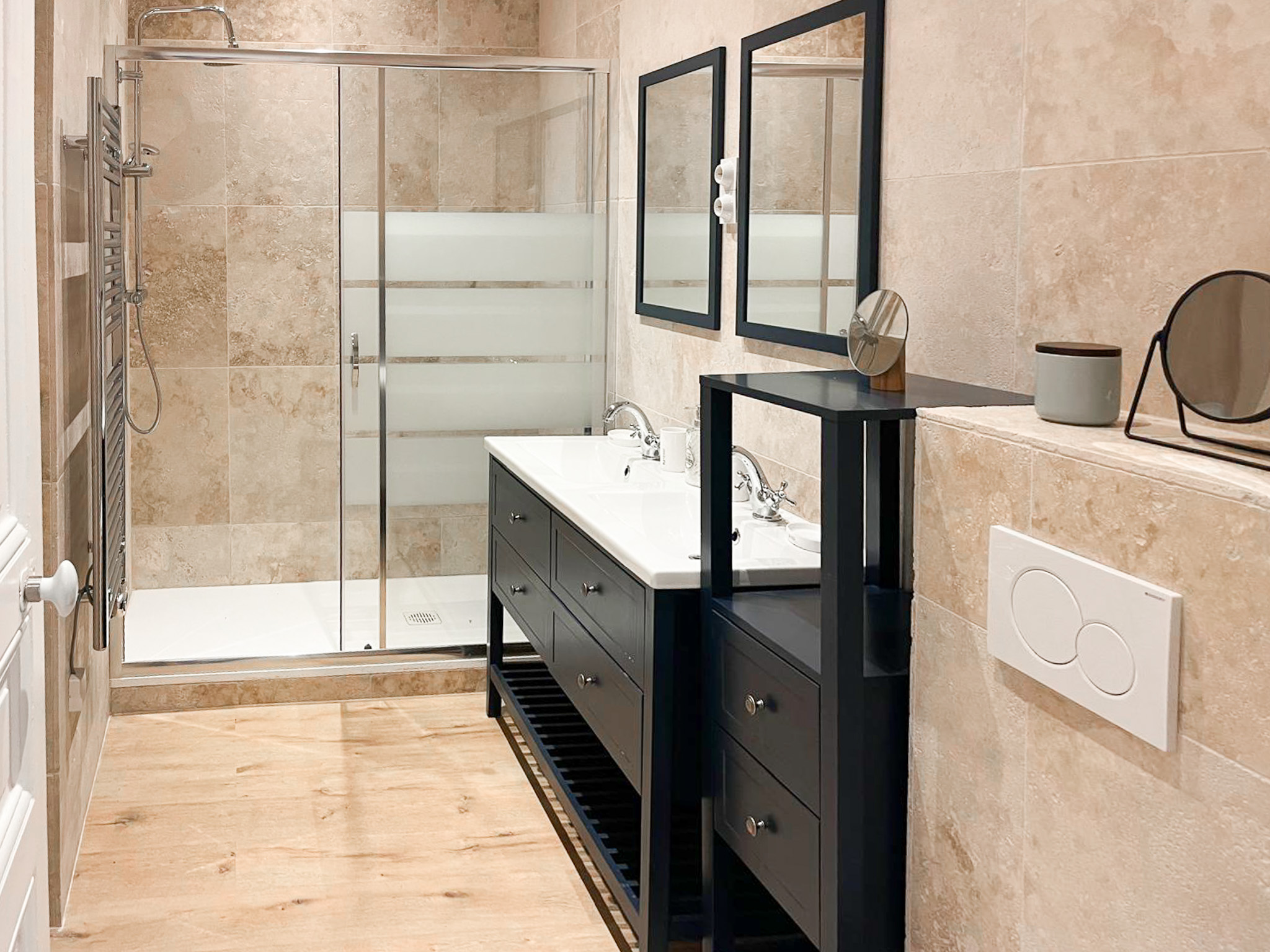 ID 305 SUFFREN   - 3 BEDROOMS 5