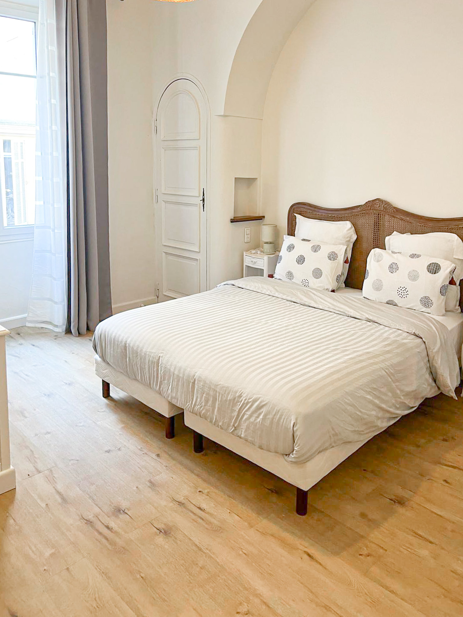 ID 305 SUFFREN   - 3 BEDROOMS 4