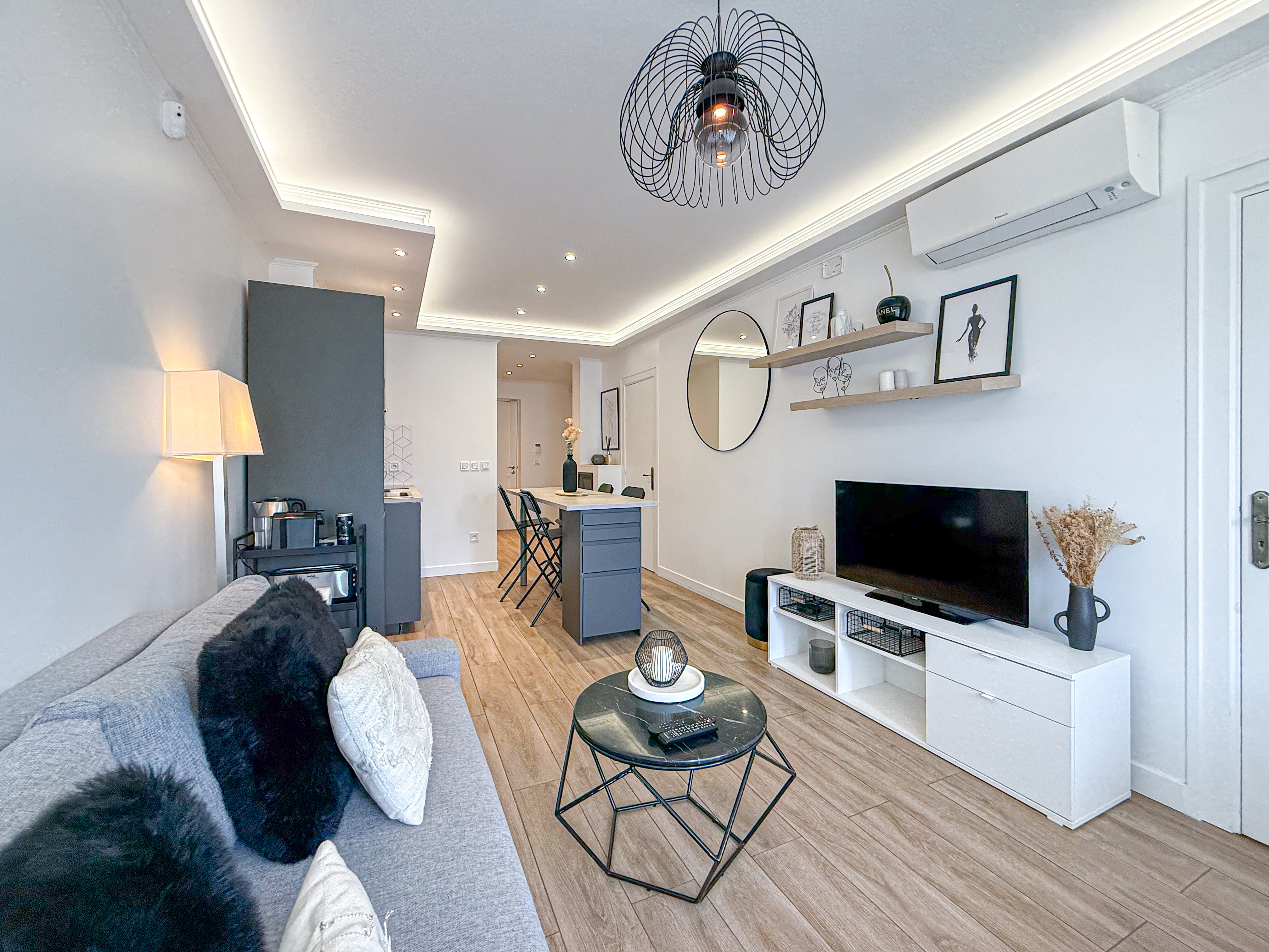 ID 211 LATOUR MAUBOURG - 2 BEDROOM 11