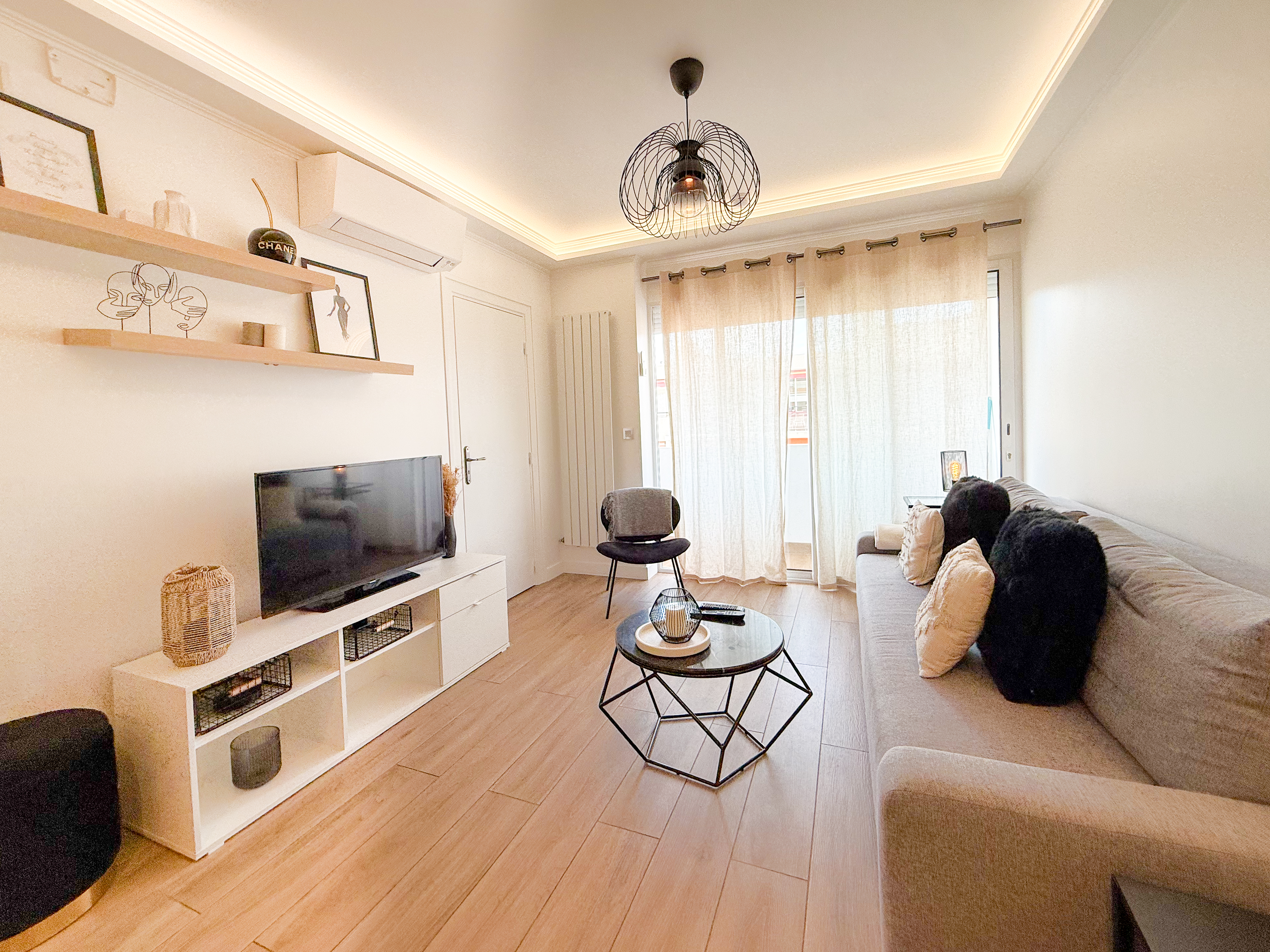 ID 211 LATOUR MAUBOURG - 2 BEDROOM 10