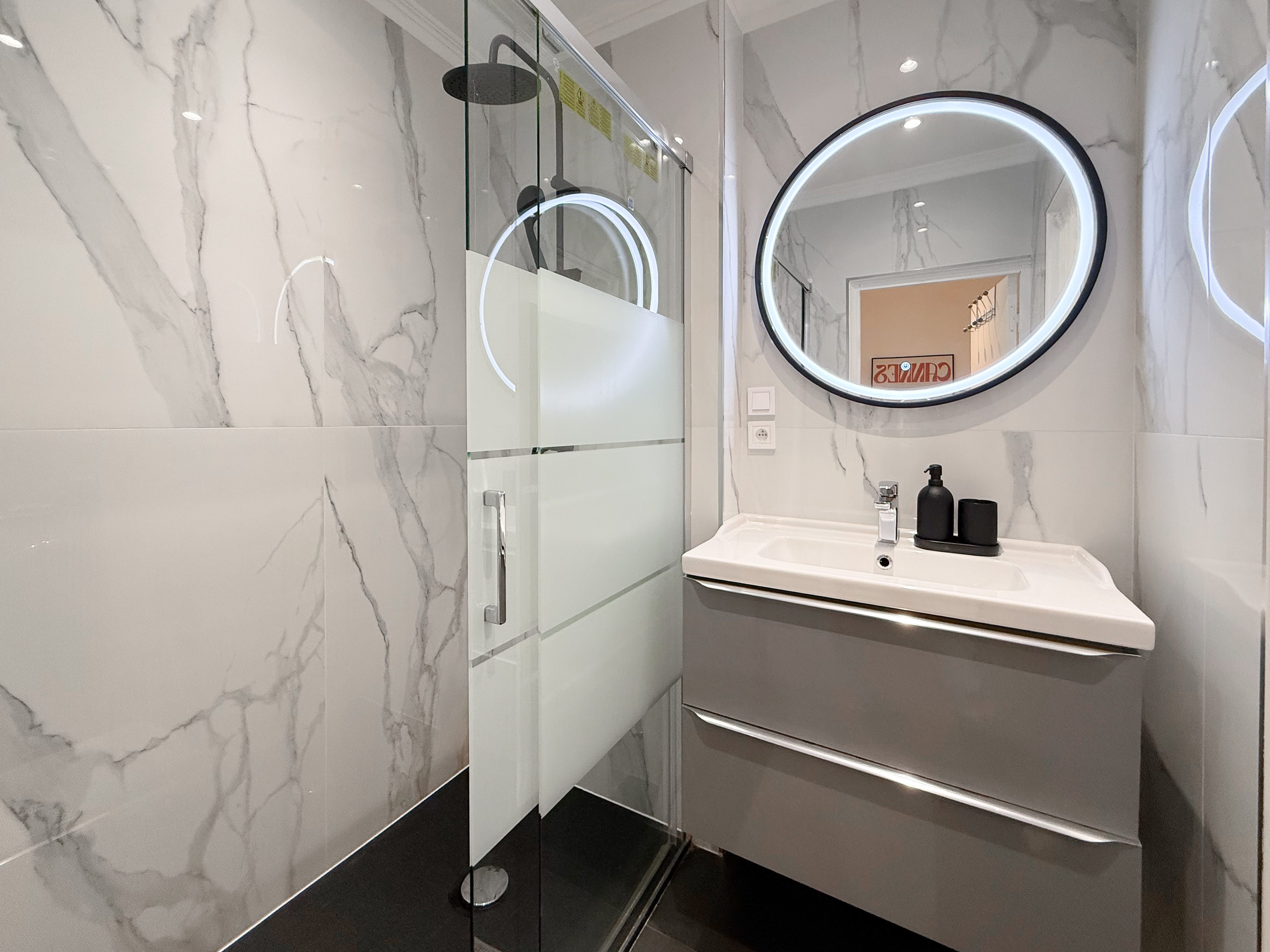 ID 211 LATOUR MAUBOURG - 2 BEDROOM 18