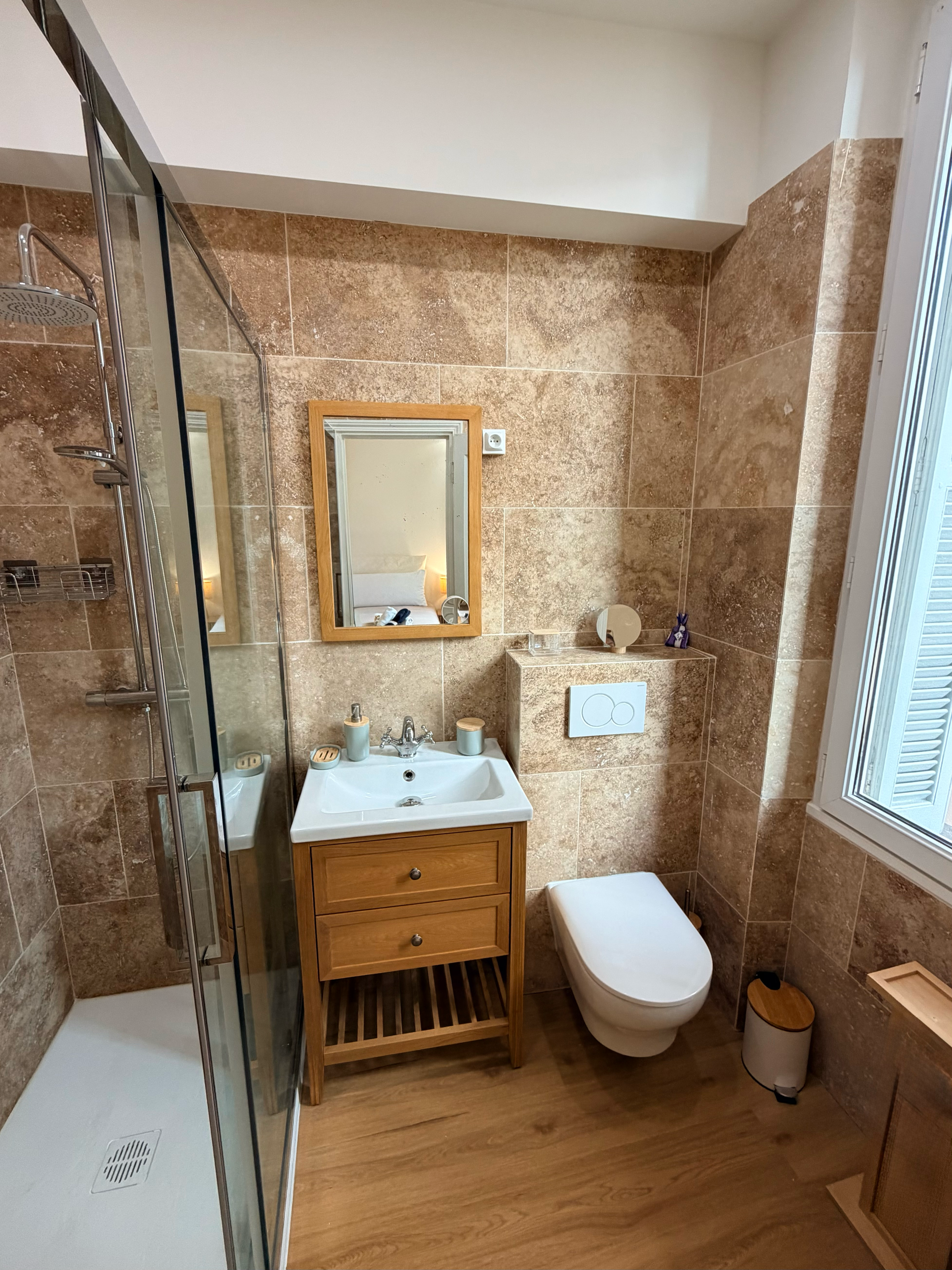 ID 218 MACE 2 BEDROOMS 9