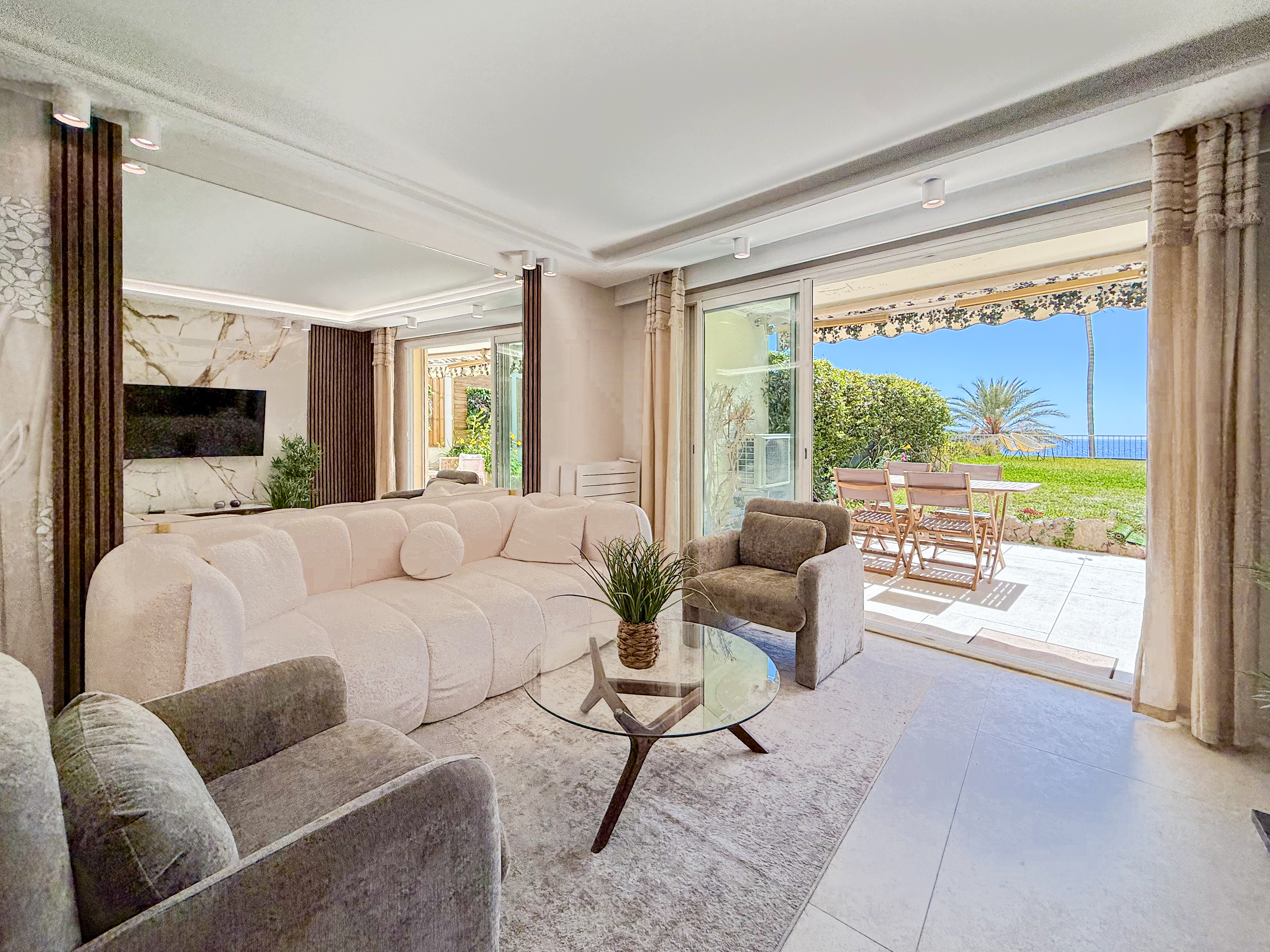 ID 361 CLEMENCEAU GARDEN  - 3 BEDROOMS 1