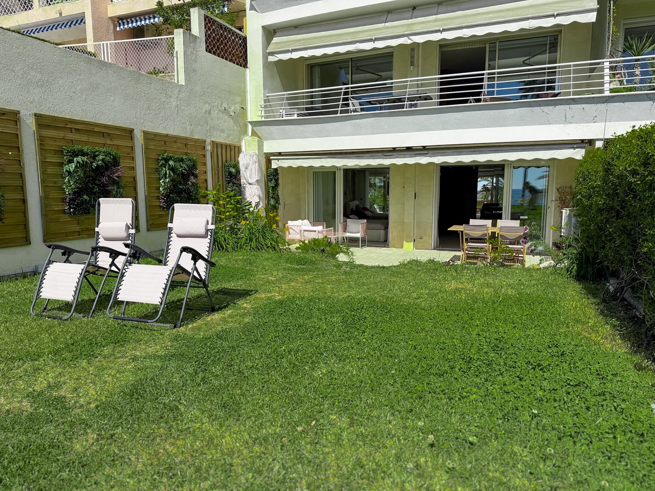 ID 361 CLEMENCEAU GARDEN  - 3 BEDROOMS 4