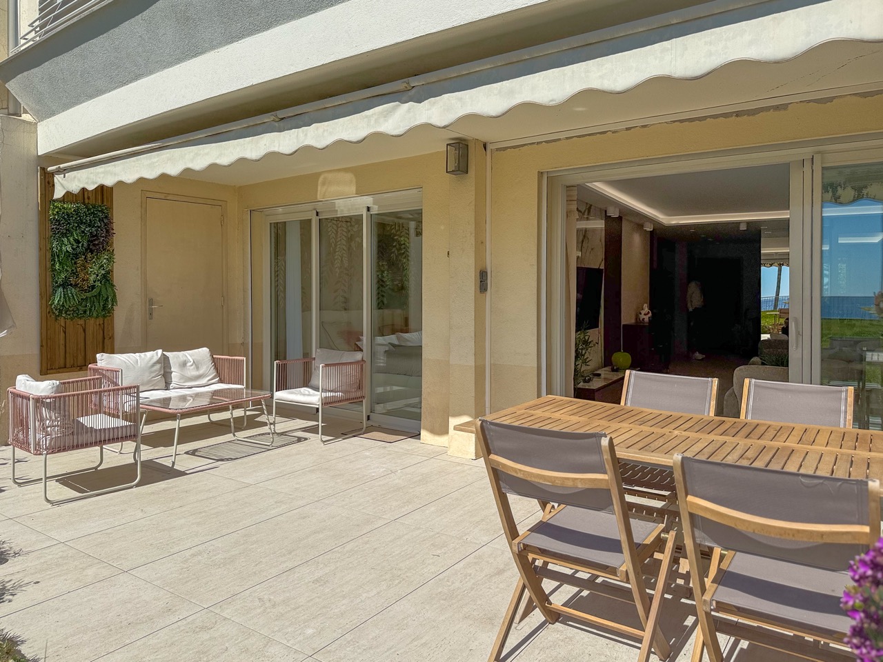 ID 361 CLEMENCEAU GARDEN  - 3 BEDROOMS 40