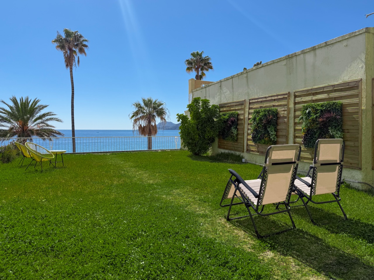 ID 361 CLEMENCEAU GARDEN  - 3 BEDROOMS 2