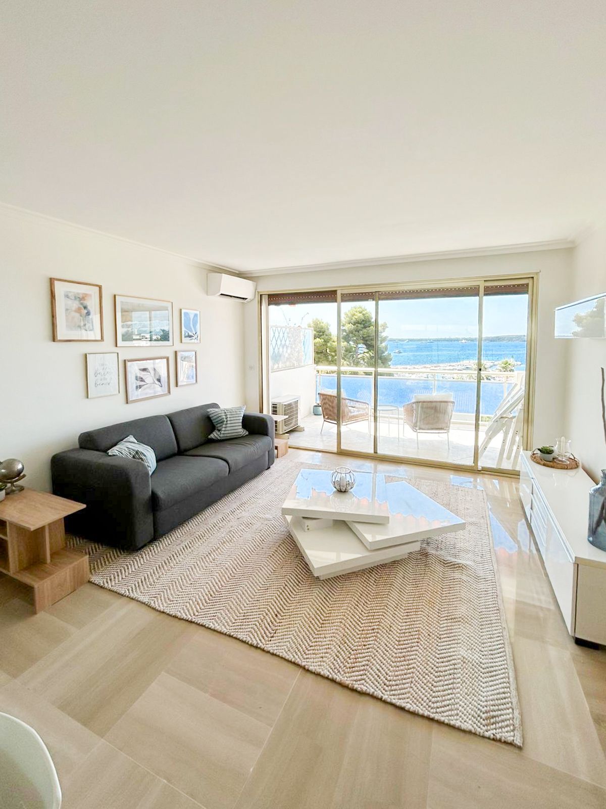 ID 209 POINTE CROISETTE - 1 BEDROOM 1