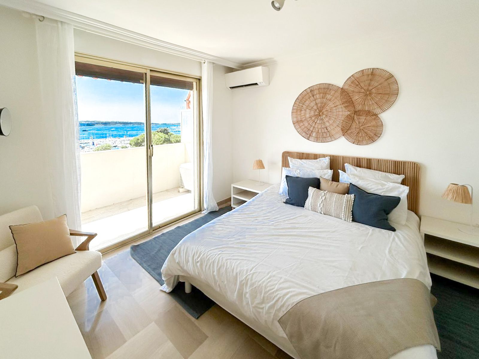 ID 209 POINTE CROISETTE - 1 BEDROOM 2