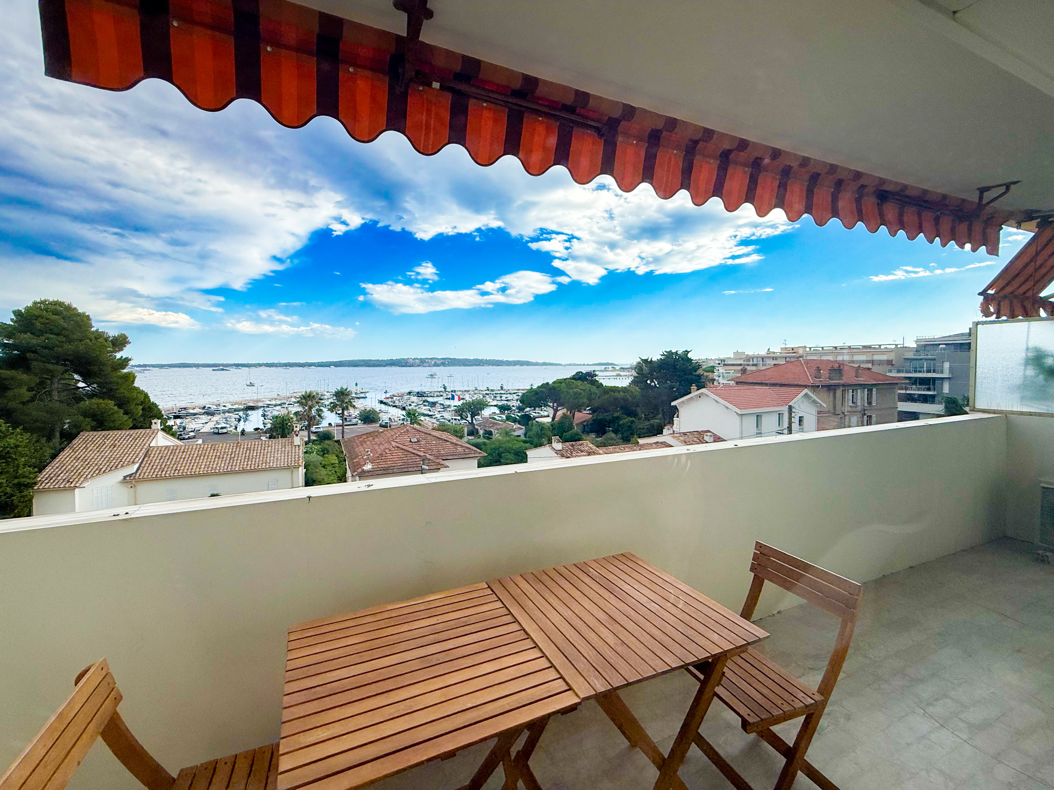 ID 209 POINTE CROISETTE - 1 BEDROOM 9