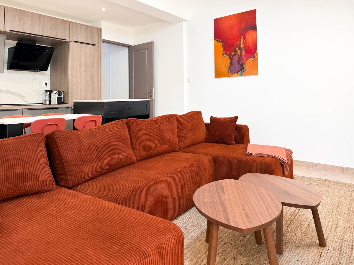 ID 235 MEYNADIER   - 2 BEDROOMS 4