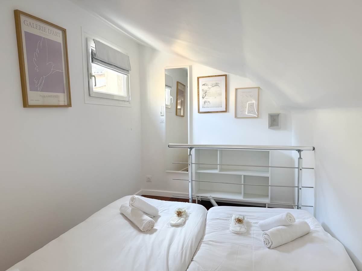 ID 235 MEYNADIER   - 2 BEDROOMS 6