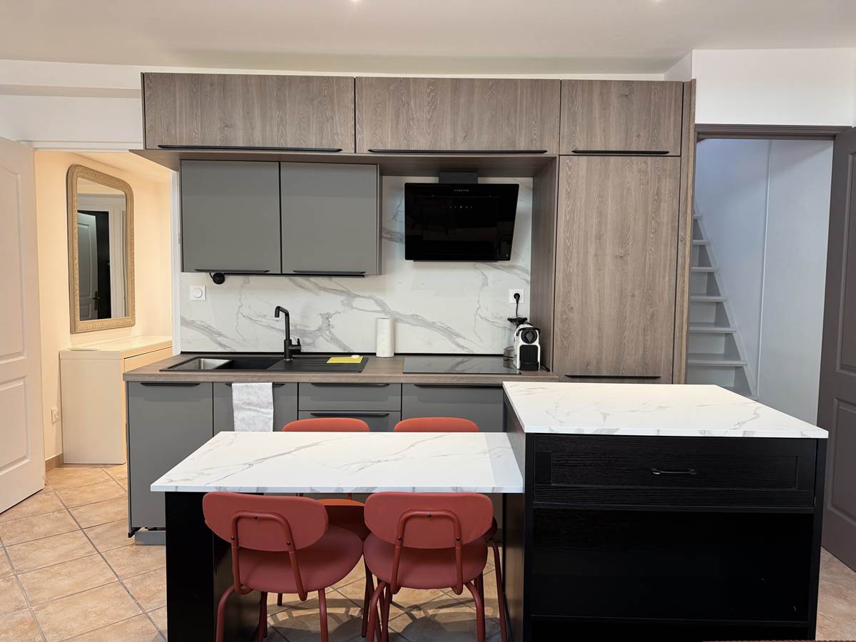 ID 235 MEYNADIER   - 2 BEDROOMS 3