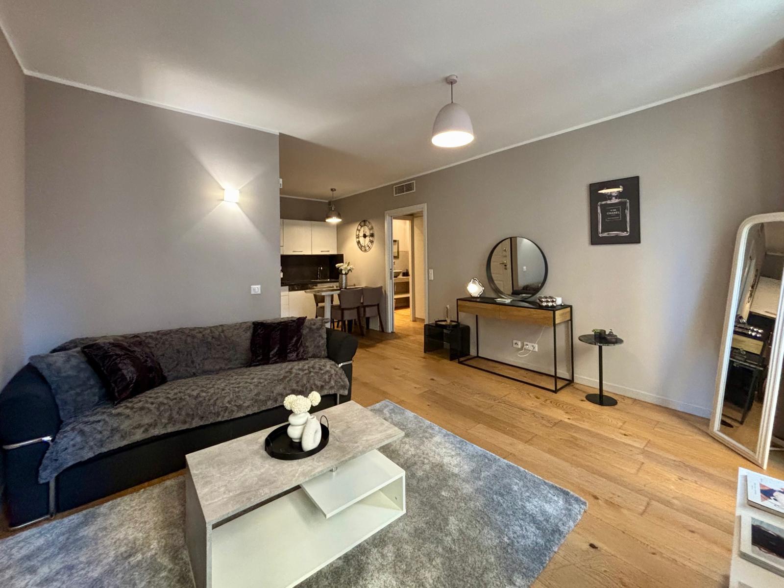 ID 124 NAPOLEON - 1 BEDROOM 2