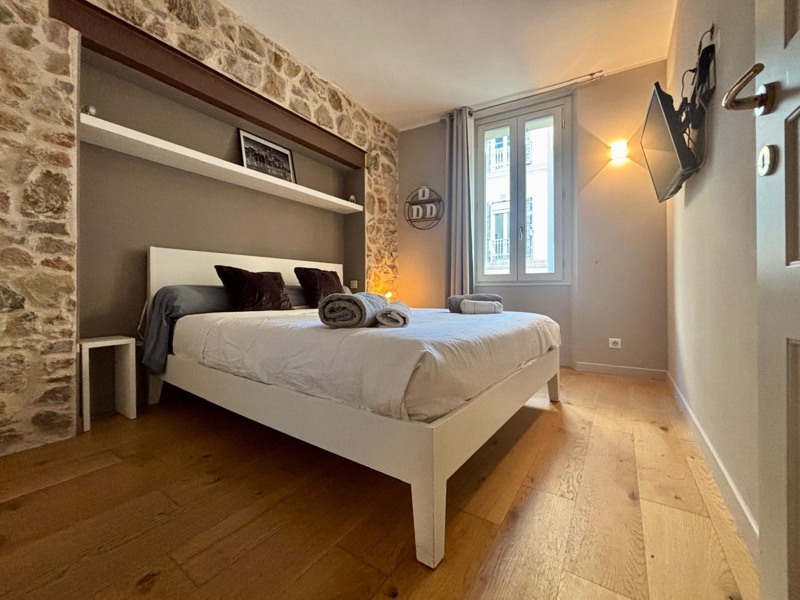 ID 124 NAPOLEON - 1 BEDROOM 7