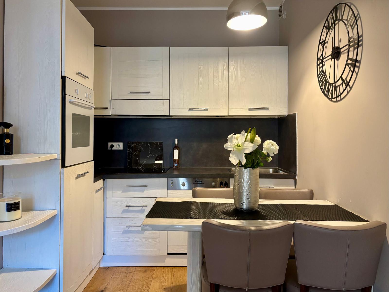 ID 124 NAPOLEON - 1 BEDROOM 6