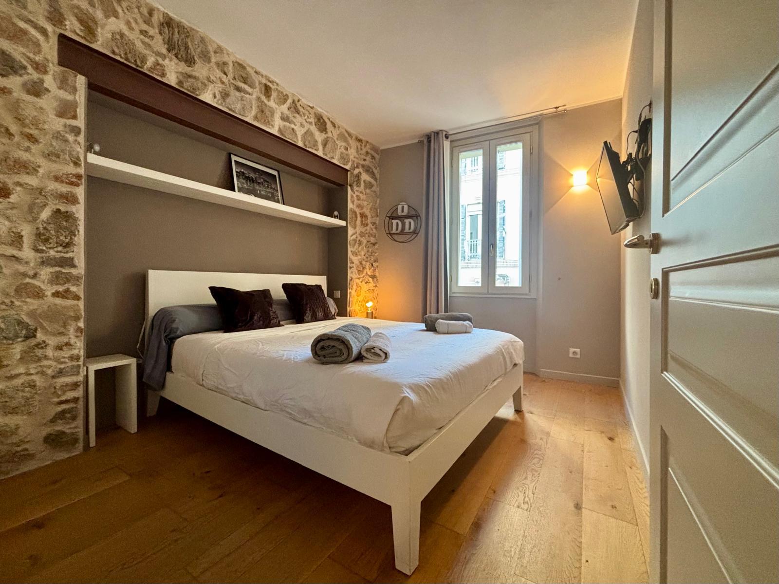 ID 124 NAPOLEON - 1 BEDROOM 8