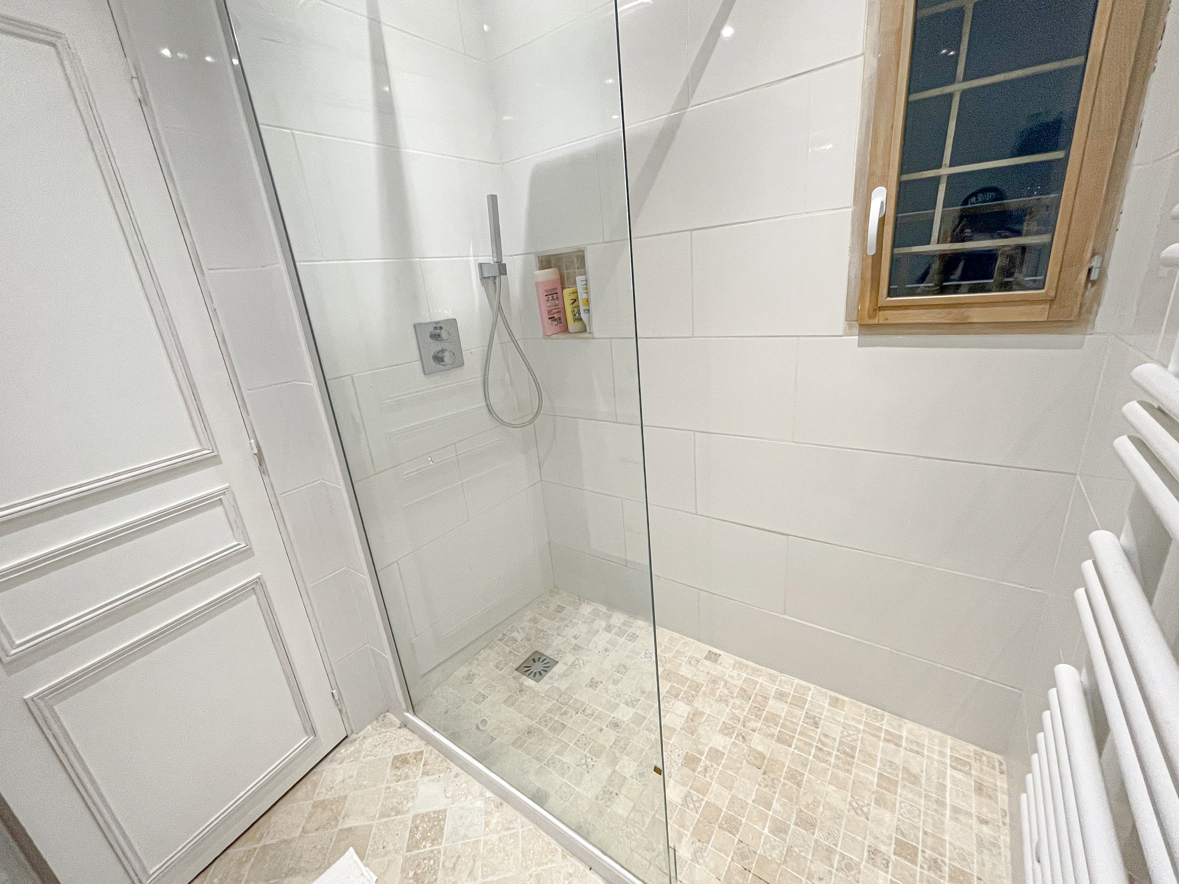 ID 110 RIOUFFE - 1BEDROOM 6