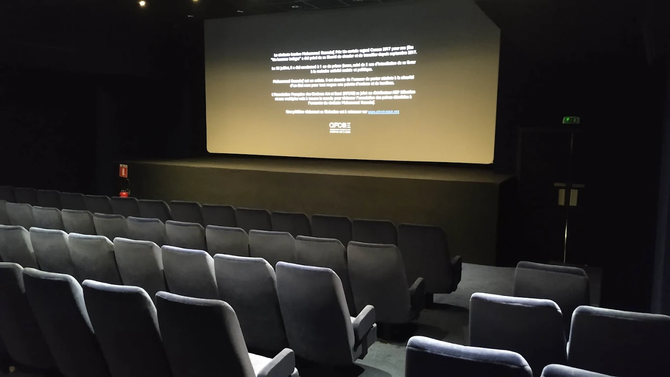 CINEMA LES ARCADES